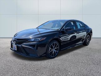 Used 2023 Toyota Camry SE image 1