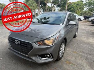Used 2022 Hyundai Accent SEL image 1