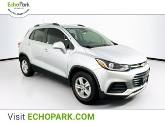 Used 2020 Chevrolet Trax LT w/ Driver Confidence Package image 1