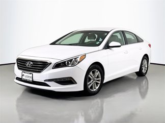 Used 2015 Hyundai Sonata SE image 1