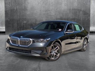 New 2024 BMW i5 eDrive40i w/ Premium Package image 1