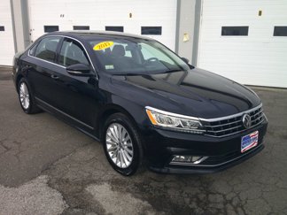Used 2017 Volkswagen Passat 1.8T SE image 1