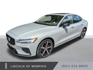 Used 2024 Volvo S60 B5 Plus image 1