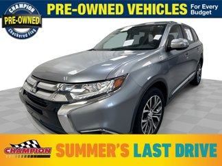 Used 2016 Mitsubishi Outlander SE image 1