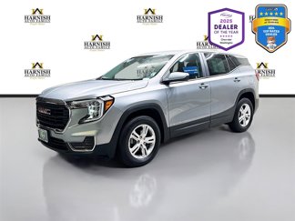 Used 2024 GMC Terrain SLE image 1