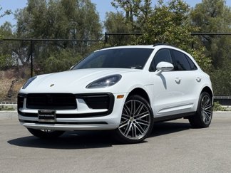 Used 2024 Porsche Macan image 1