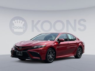 Used 2021 Toyota Camry SE image 1