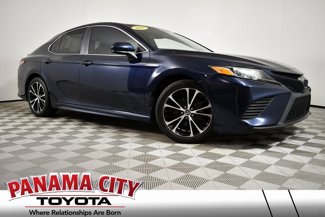 Used 2018 Toyota Camry SE image 1