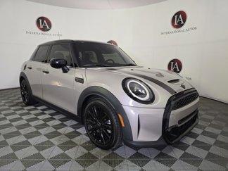 Used 2022 MINI Cooper S w/ Premium Package image 1