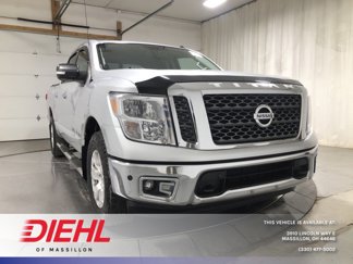 Used 2018 Nissan Titan SV w/ SV Convenience Package image 1