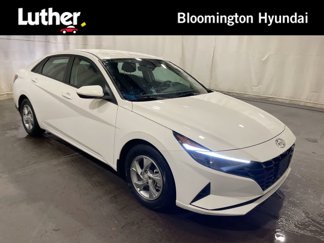 Used 2023 Hyundai Elantra SE image 1