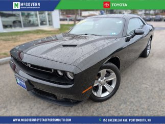 Used 2020 Dodge Challenger SXT image 1