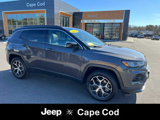 Used 2024 Jeep Compass Limited w/ Sun and Sound Group image 1