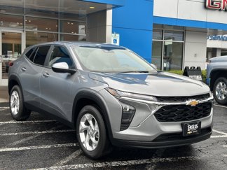 New 2025 Chevrolet Trax LS w/ LS Convenience Package image 1