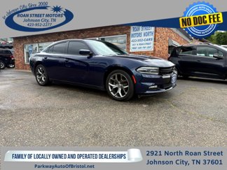 Used 2015 Dodge Charger SXT image 1