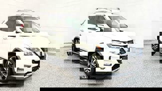 Used 2017 Nissan Rogue SL image 1