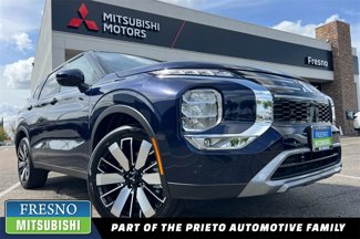 New 2025 Mitsubishi Outlander SE image 1