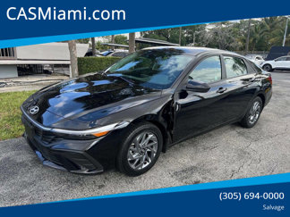 Used 2024 Hyundai Elantra SEL image 1