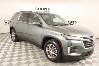 Used 2023 Chevrolet Traverse LT image 1