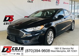 Used 2020 Ford Fusion SE image 1