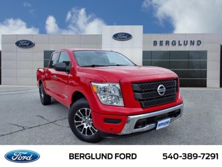 Used 2021 Nissan Titan SV image 1