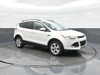 Used 2016 Ford Escape SE w/ Equipment Group 201A image 1