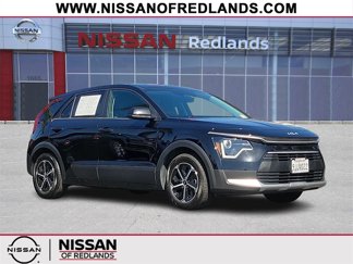 Used 2024 Kia Niro LX image 1