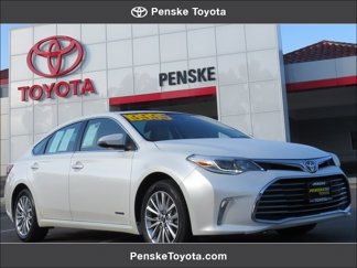 Used 2017 Toyota Avalon Limited image 1