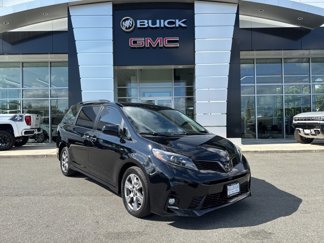 Used 2019 Toyota Sienna SE image 1