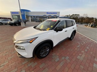 Used 2023 Nissan Rogue S image 1