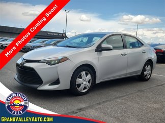 Used 2019 Toyota Corolla LE image 1