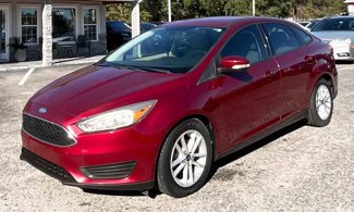Used 2015 Ford Focus SE image 1