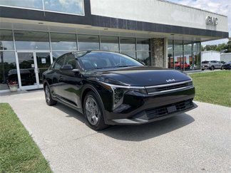New 2025 Kia K4 LX image 1