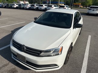 Used 2016 Volkswagen Jetta Sport image 1