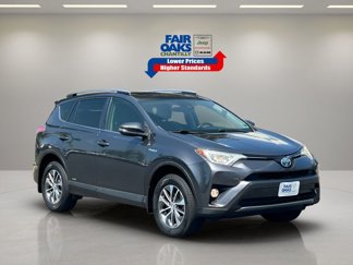 Used 2017 Toyota RAV4 XLE image 1
