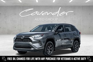 Used 2022 Toyota RAV4 LE image 1