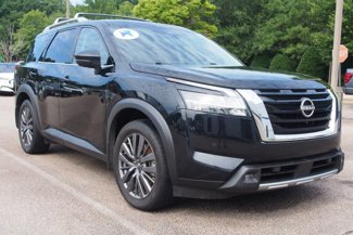 Used 2022 Nissan Pathfinder SL image 1
