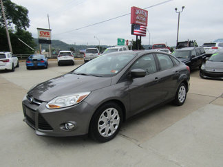 Used 2012 Ford Focus SE image 1