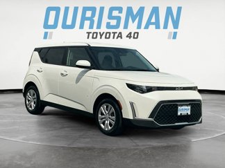 Used 2023 Kia Soul LX image 1