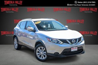 Used 2017 Nissan Rogue Sport SV image 1