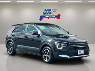 Used 2023 Kia Niro LX image 1