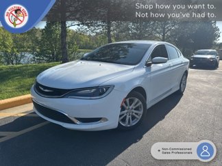 Used 2016 Chrysler 200 Limited w/ Convenience Group image 1