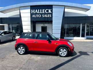 Used 2015 MINI Cooper 2-Door Hardtop image 1