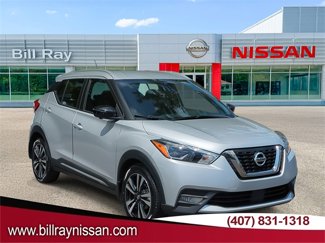 Used 2020 Nissan Kicks SR image 1