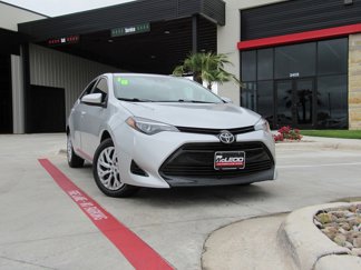 Used 2018 Toyota Corolla LE image 1