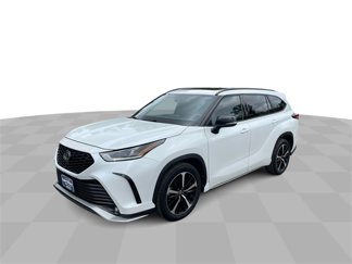 Used 2022 Toyota Highlander XSE image 1