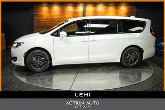 Used 2018 Chrysler Pacifica Touring Plus w/ S Appearance Package image 1
