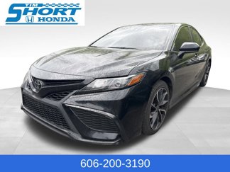Used 2021 Toyota Camry SE image 1