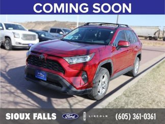 Used 2019 Toyota RAV4 XLE image 1