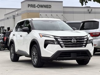 Used 2024 Nissan Rogue S image 1